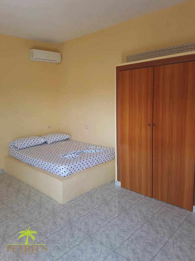 Petrit Guesthouse クサミル エクステリア 写真