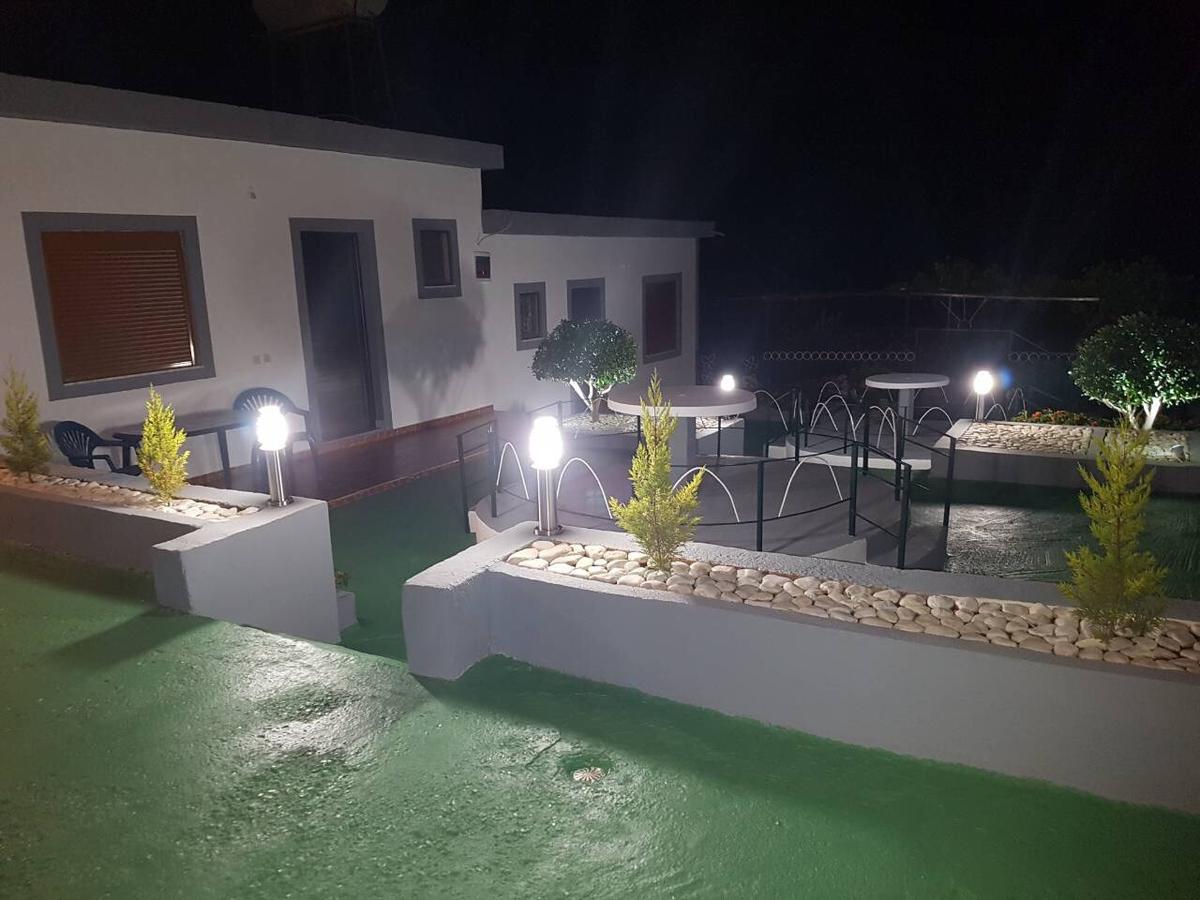 Petrit Guesthouse クサミル エクステリア 写真